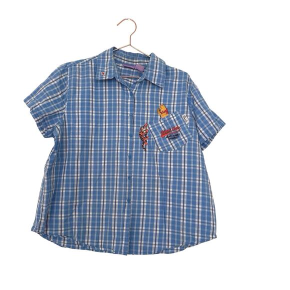 Disney Tops - Vintage Disney Winnie the Pooh and tigger watch out here comes trouble